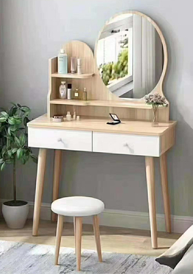 原木色梳妆台